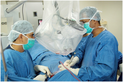 microscopic-spine-surgery microscopic-spine-surgery